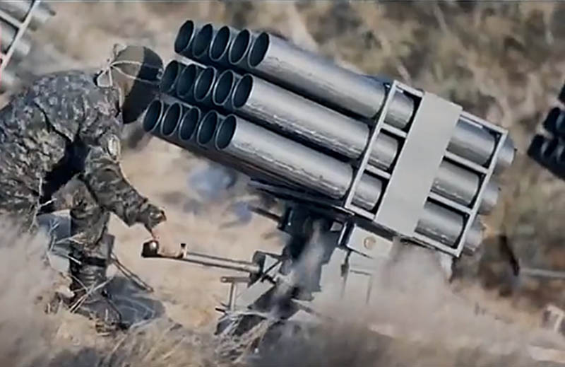 哈马斯装备的新型114毫米多管火箭炮系统